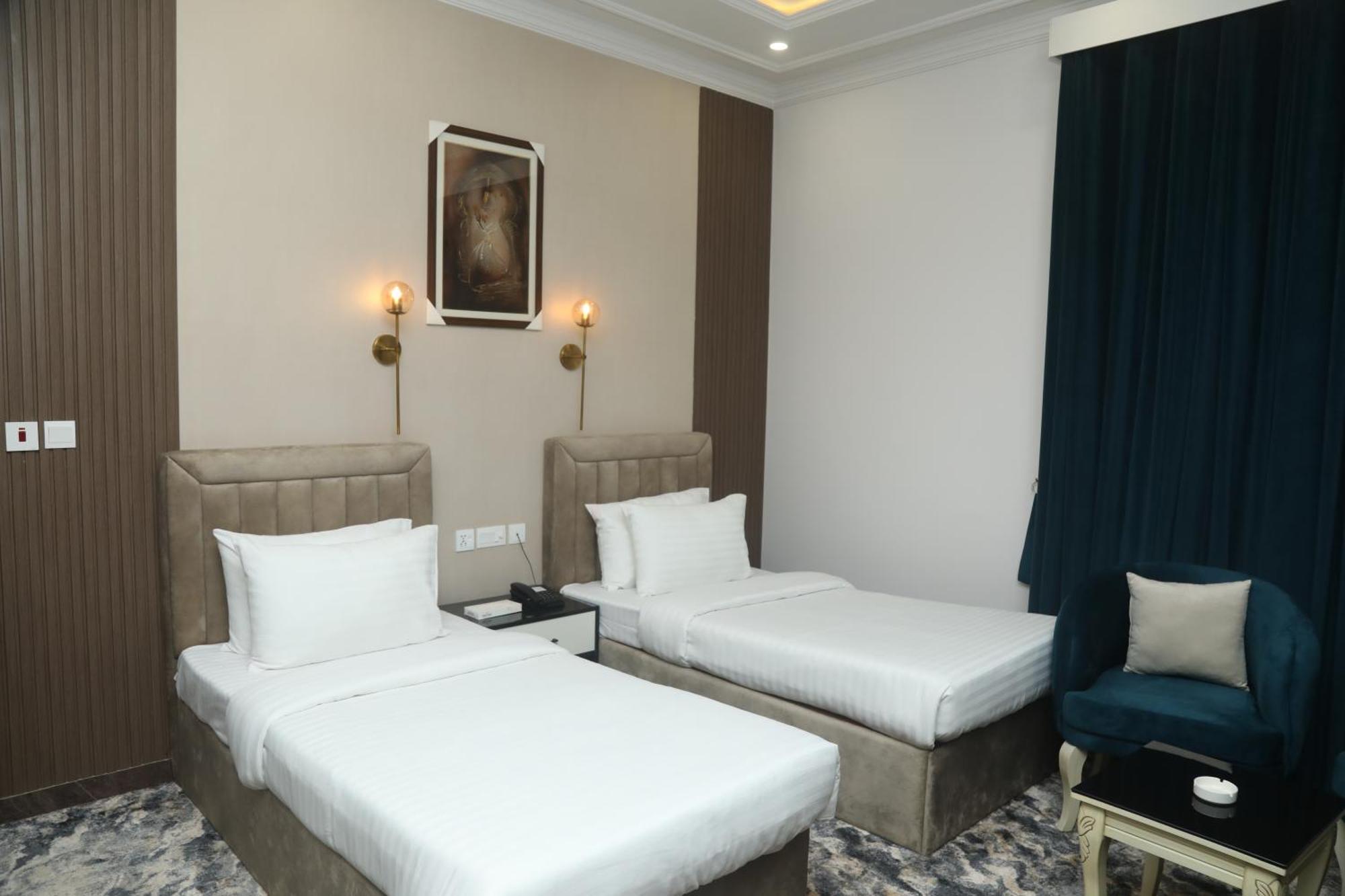 Swarg Hotel Sahiwal Bagian luar foto